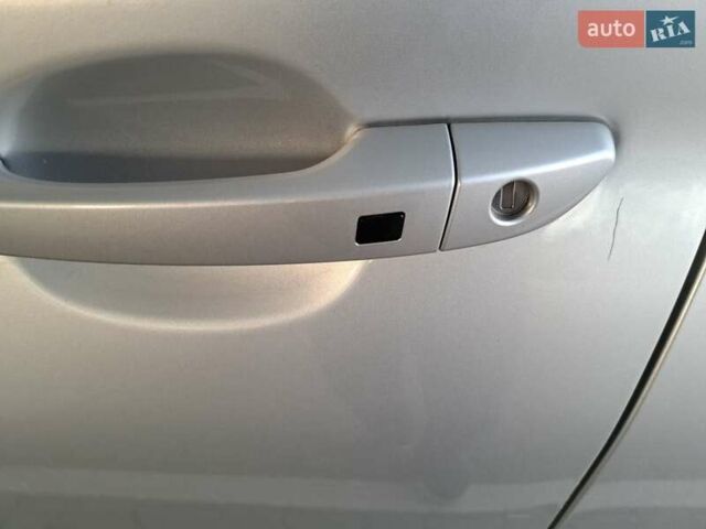 Серый Хендай Kona, объемом двигателя 0 л и пробегом 98 тыс. км за 19373 $, фото 5 на Automoto.ua