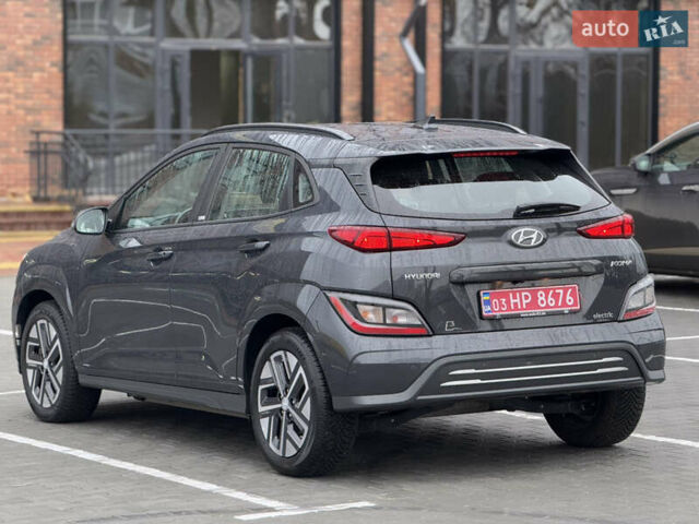 Серый Хендай Kona, объемом двигателя 0 л и пробегом 52 тыс. км за 17299 $, фото 81 на Automoto.ua