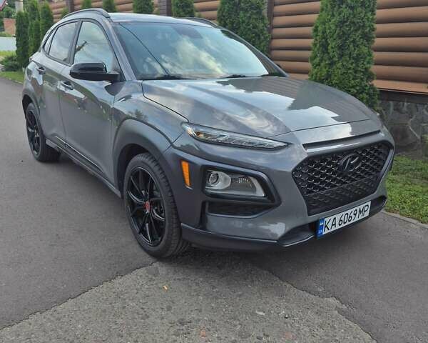 Серый Хендай Kona, объемом двигателя 1.6 л и пробегом 50 тыс. км за 16900 $, фото 2 на Automoto.ua