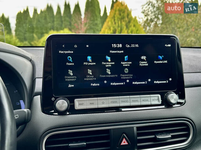 Серый Хендай Kona, объемом двигателя 0 л и пробегом 82 тыс. км за 17888 $, фото 86 на Automoto.ua