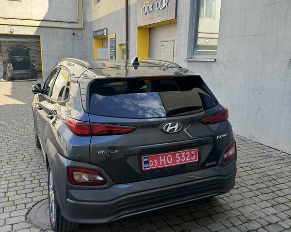 Сірий Хендай Kona, об'ємом двигуна 0 л та пробігом 19 тис. км за 17400 $, фото 6 на Automoto.ua