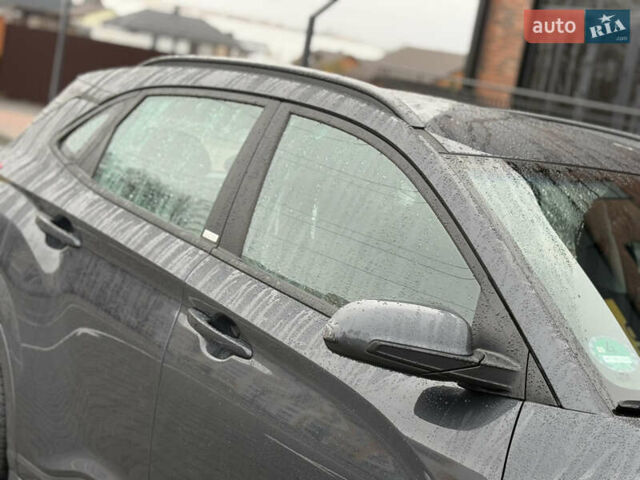 Серый Хендай Kona, объемом двигателя 0 л и пробегом 52 тыс. км за 17299 $, фото 27 на Automoto.ua