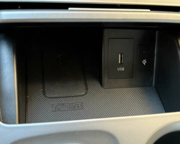 Серый Хендай Kona, объемом двигателя 0 л и пробегом 42 тыс. км за 17900 $, фото 28 на Automoto.ua