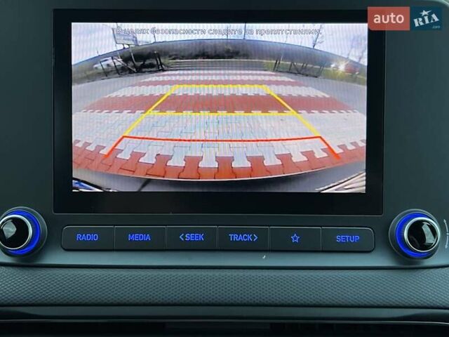 Сірий Хендай Kona, об'ємом двигуна 1.6 л та пробігом 53 тис. км за 18900 $, фото 47 на Automoto.ua