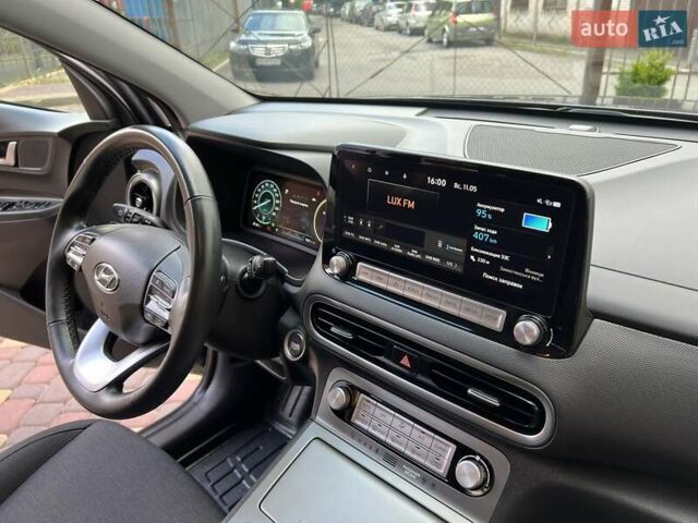 Серый Хендай Kona, объемом двигателя 0 л и пробегом 114 тыс. км за 19950 $, фото 33 на Automoto.ua