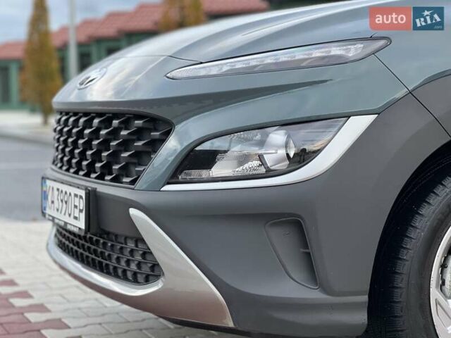 Сірий Хендай Kona, об'ємом двигуна 1.6 л та пробігом 53 тис. км за 18900 $, фото 21 на Automoto.ua