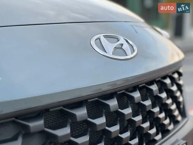 Сірий Хендай Kona, об'ємом двигуна 1.6 л та пробігом 53 тис. км за 18900 $, фото 27 на Automoto.ua