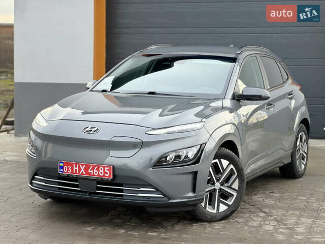Серый Хендай Kona, объемом двигателя 0 л и пробегом 40 тыс. км за 15999 $, фото 3 на Automoto.ua