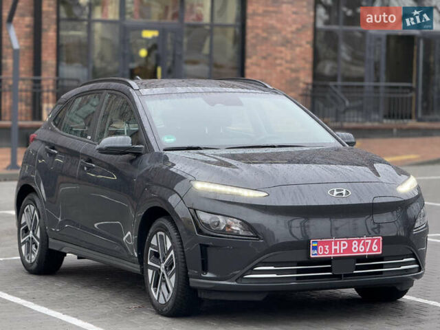 Серый Хендай Kona, объемом двигателя 0 л и пробегом 52 тыс. км за 17299 $, фото 77 на Automoto.ua