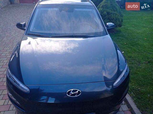 Серый Хендай Kona, объемом двигателя 0 л и пробегом 75 тыс. км за 17435 $, фото 9 на Automoto.ua