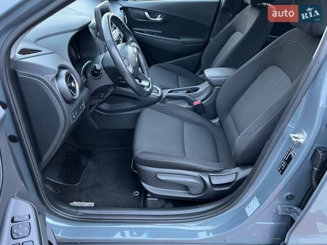 Сірий Хендай Kona, об'ємом двигуна 1.6 л та пробігом 53 тис. км за 18900 $, фото 55 на Automoto.ua