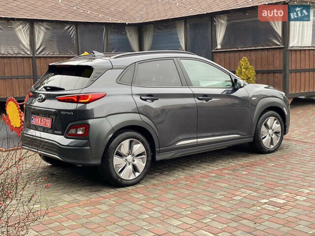 Серый Хендай Kona, объемом двигателя 0 л и пробегом 78 тыс. км за 17999 $, фото 14 на Automoto.ua