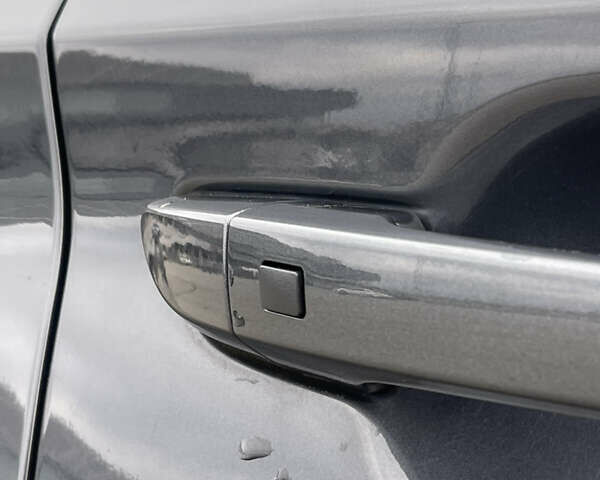 Серый Хендай Kona, объемом двигателя 0 л и пробегом 39 тыс. км за 16999 $, фото 11 на Automoto.ua