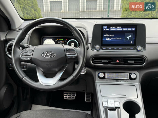 Серый Хендай Kona, объемом двигателя 0 л и пробегом 56 тыс. км за 17299 $, фото 36 на Automoto.ua