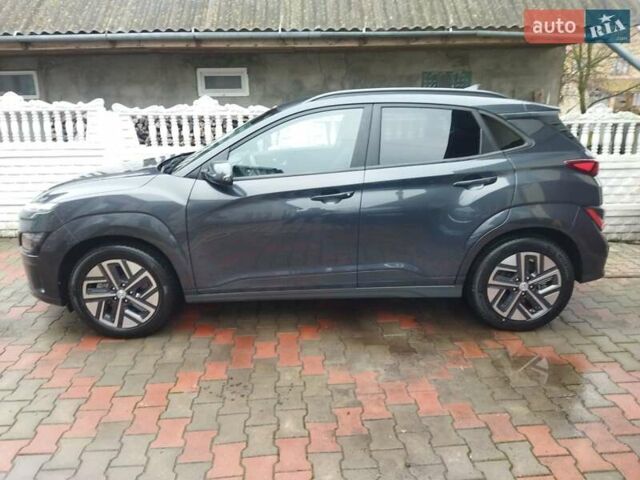Серый Хендай Kona, объемом двигателя 0 л и пробегом 30 тыс. км за 15999 $, фото 11 на Automoto.ua