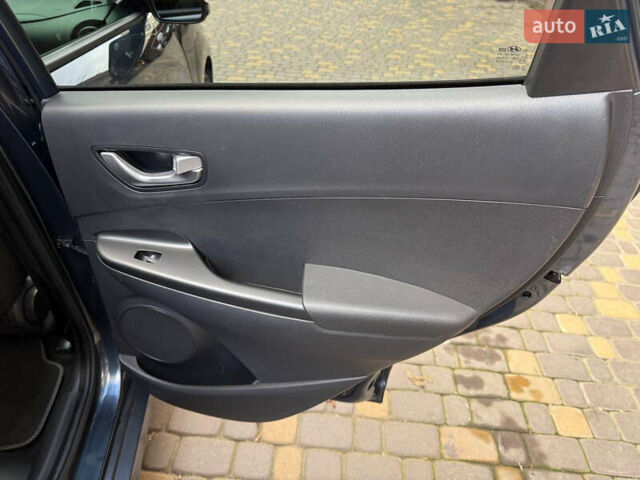 Сірий Хендай Kona, об'ємом двигуна 0 л та пробігом 72 тис. км за 17700 $, фото 24 на Automoto.ua