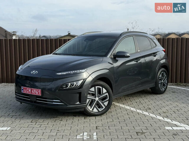 Серый Хендай Kona, объемом двигателя 0 л и пробегом 41 тыс. км за 18000 $, фото 2 на Automoto.ua