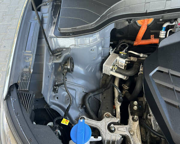Сірий Хендай Kona, об'ємом двигуна 0 л та пробігом 45 тис. км за 16800 $, фото 29 на Automoto.ua