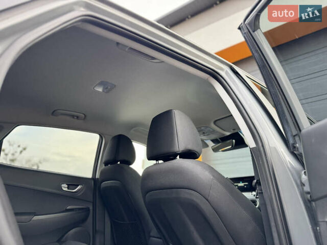 Серый Хендай Kona, объемом двигателя 0 л и пробегом 40 тыс. км за 15999 $, фото 22 на Automoto.ua