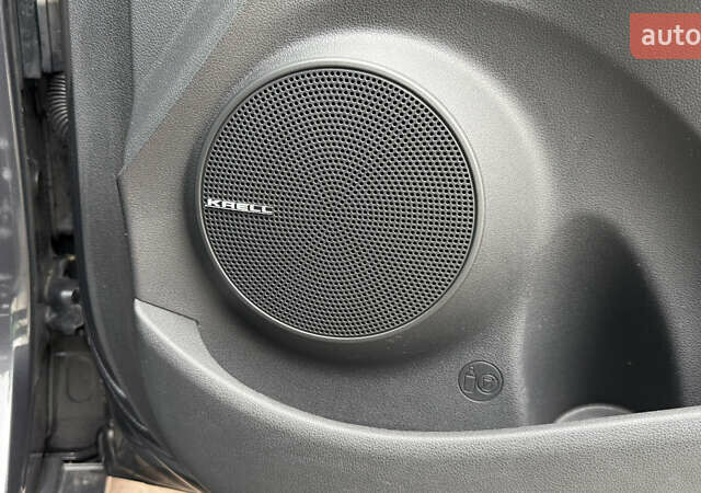 Серый Хендай Kona, объемом двигателя 0 л и пробегом 50 тыс. км за 18500 $, фото 55 на Automoto.ua