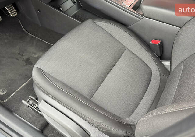 Серый Хендай Kona, объемом двигателя 0 л и пробегом 50 тыс. км за 18500 $, фото 21 на Automoto.ua