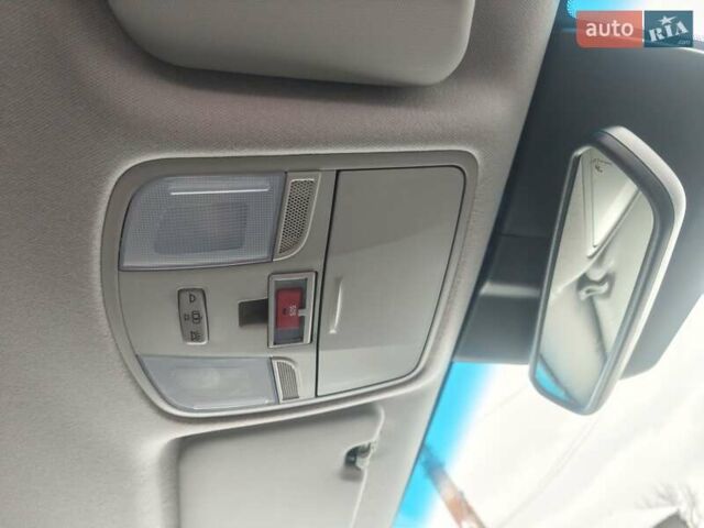 Серый Хендай Kona, объемом двигателя 0 л и пробегом 50 тыс. км за 17650 $, фото 68 на Automoto.ua