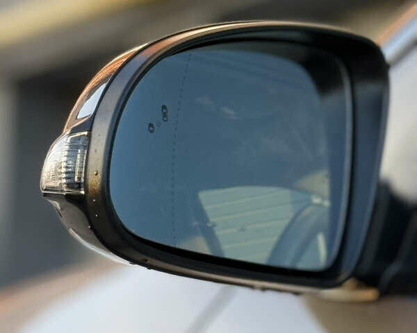 Серый Хендай Kona, объемом двигателя 0 л и пробегом 42 тыс. км за 17900 $, фото 6 на Automoto.ua