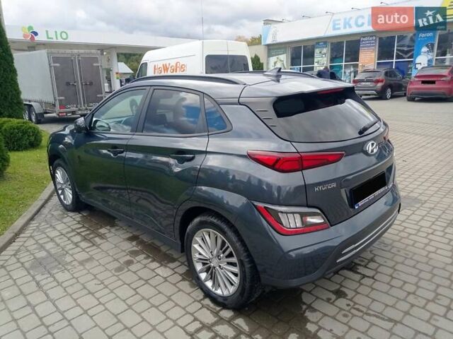 Серый Хендай Kona, объемом двигателя 0 л и пробегом 75 тыс. км за 17435 $, фото 1 на Automoto.ua