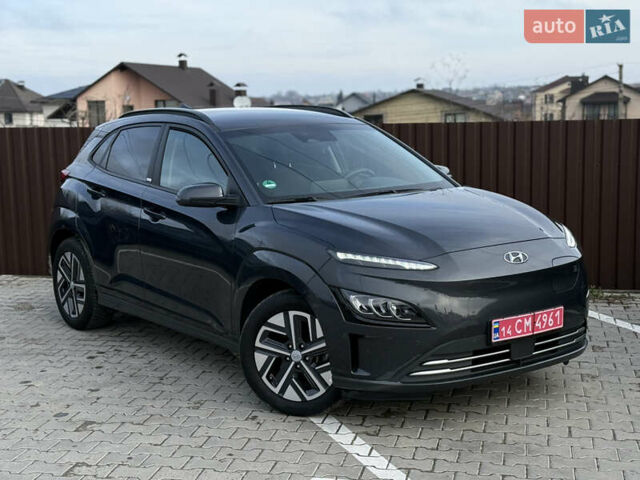 Серый Хендай Kona, объемом двигателя 0 л и пробегом 41 тыс. км за 18000 $, фото 9 на Automoto.ua