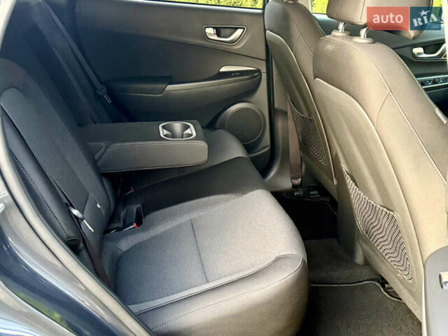 Сірий Хендай Kona, об'ємом двигуна 0 л та пробігом 19 тис. км за 18200 $, фото 36 на Automoto.ua