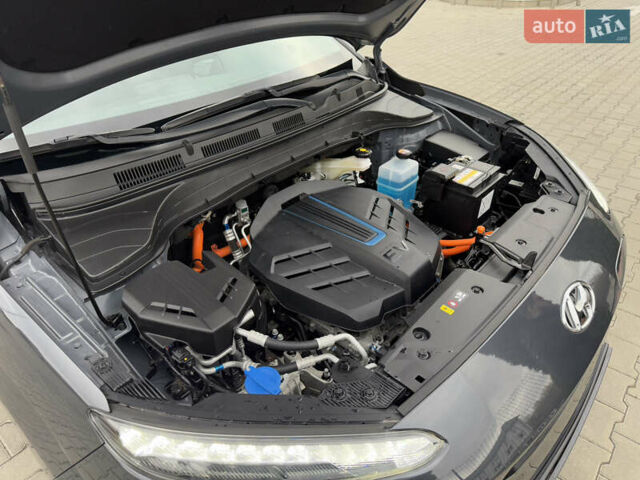 Серый Хендай Kona, объемом двигателя 0 л и пробегом 56 тыс. км за 17299 $, фото 55 на Automoto.ua