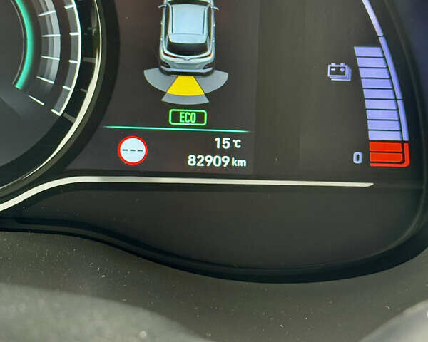 Серый Хендай Kona, объемом двигателя 0 л и пробегом 82 тыс. км за 17888 $, фото 112 на Automoto.ua