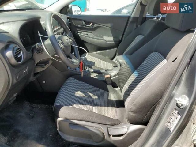 Сірий Хендай Kona, об'ємом двигуна 2 л та пробігом 63 тис. км за 4500 $, фото 6 на Automoto.ua