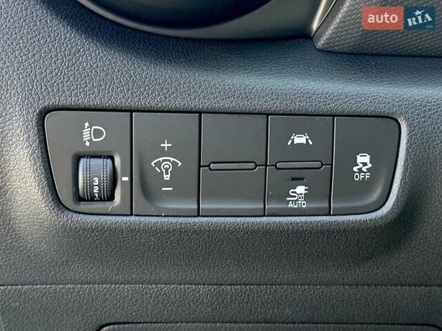 Серый Хендай Kona, объемом двигателя 0 л и пробегом 113 тыс. км за 17200 $, фото 20 на Automoto.ua