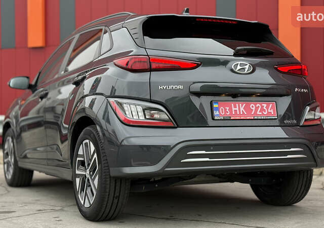 Серый Хендай Kona, объемом двигателя 0 л и пробегом 50 тыс. км за 18500 $, фото 14 на Automoto.ua