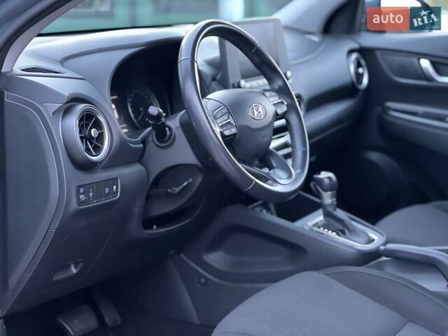 Сірий Хендай Kona, об'ємом двигуна 1.6 л та пробігом 53 тис. км за 18900 $, фото 36 на Automoto.ua