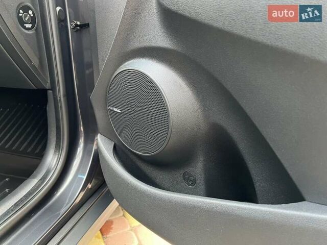 Серый Хендай Kona, объемом двигателя 0 л и пробегом 114 тыс. км за 19950 $, фото 18 на Automoto.ua