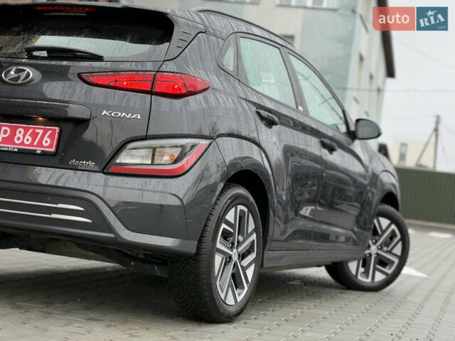 Серый Хендай Kona, объемом двигателя 0 л и пробегом 52 тыс. км за 17299 $, фото 31 на Automoto.ua