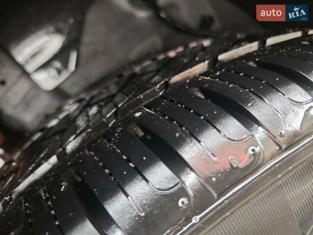 Серый Хендай Kona, объемом двигателя 0 л и пробегом 50 тыс. км за 17650 $, фото 42 на Automoto.ua