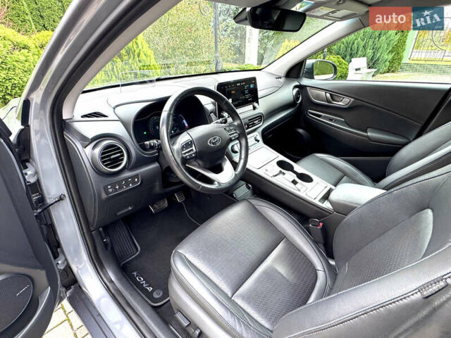 Серый Хендай Kona, объемом двигателя 0 л и пробегом 82 тыс. км за 17888 $, фото 36 на Automoto.ua