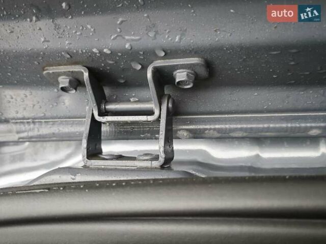 Серый Хендай Kona, объемом двигателя 0 л и пробегом 50 тыс. км за 17650 $, фото 72 на Automoto.ua