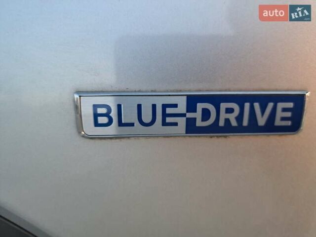 Серый Хендай Kona, объемом двигателя 0 л и пробегом 98 тыс. км за 19373 $, фото 6 на Automoto.ua