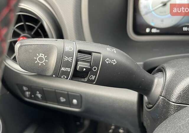 Сірий Хендай Kona, об'ємом двигуна 1.6 л та пробігом 16 тис. км за 22390 $, фото 12 на Automoto.ua