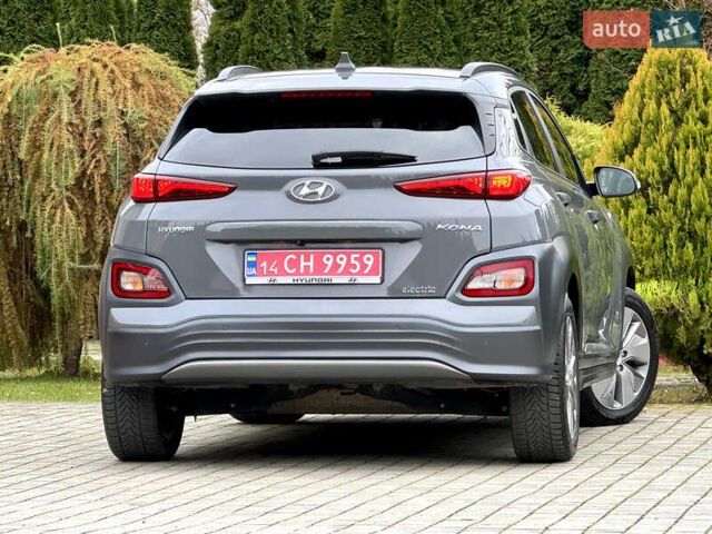 Серый Хендай Kona, объемом двигателя 0 л и пробегом 82 тыс. км за 17888 $, фото 21 на Automoto.ua