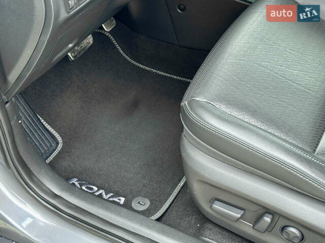 Серый Хендай Kona, объемом двигателя 0 л и пробегом 82 тыс. км за 17888 $, фото 33 на Automoto.ua