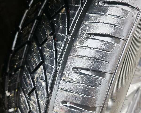 Серый Хендай Kona, объемом двигателя 0 л и пробегом 50 тыс. км за 17650 $, фото 40 на Automoto.ua