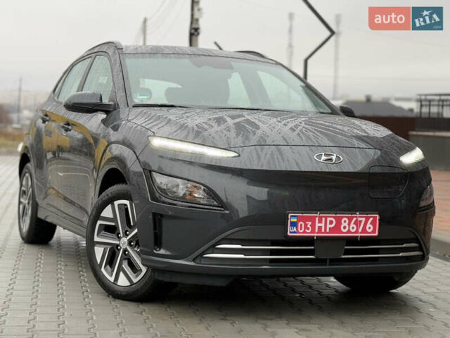 Серый Хендай Kona, объемом двигателя 0 л и пробегом 52 тыс. км за 17299 $, фото 19 на Automoto.ua