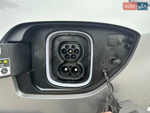 Серый Хендай Kona, объемом двигателя 0 л и пробегом 61 тыс. км за 17900 $, фото 13 на Automoto.ua