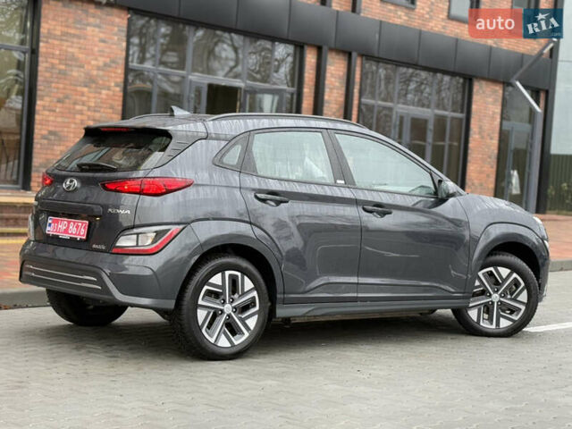 Серый Хендай Kona, объемом двигателя 0 л и пробегом 52 тыс. км за 17299 $, фото 30 на Automoto.ua