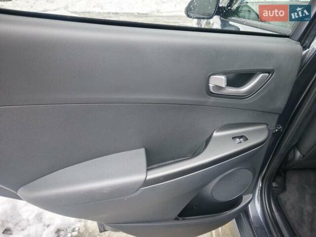 Серый Хендай Kona, объемом двигателя 0 л и пробегом 50 тыс. км за 17650 $, фото 50 на Automoto.ua